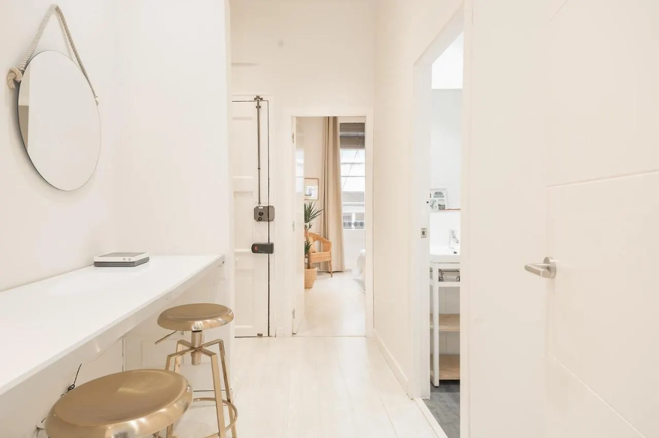 Cozy Apt With Sunny Terrace In The Heart Of Gracia Barcelona Apartman